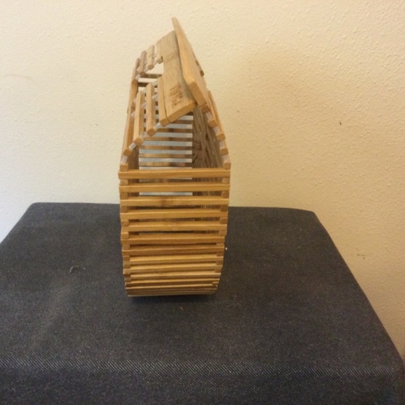 VINGTA Birdcage Clutch BOHO Preowned - Picture 2 of 5